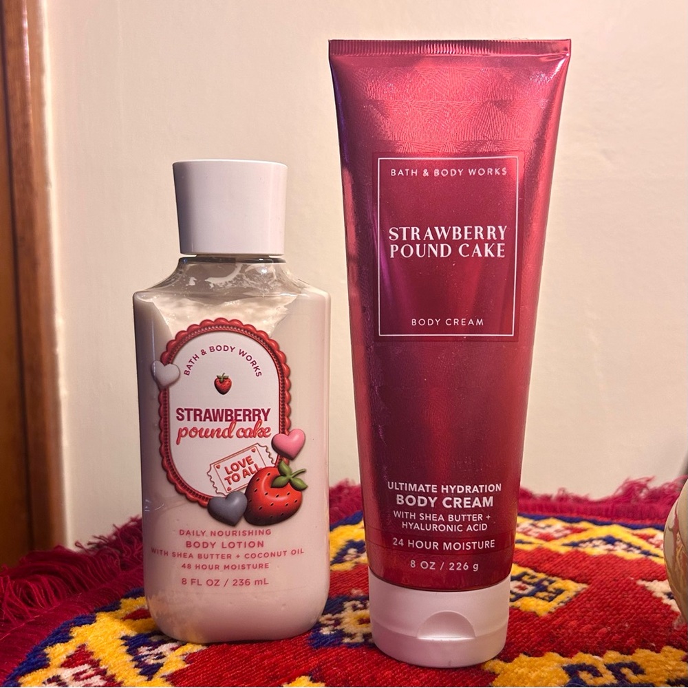 Bath & Body Works Strawberry Pound Cake Moisturizer Duo